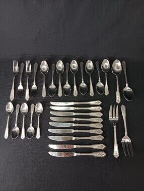 31 pcs. Vintage Rogers NORCREST BRENTWOOD Burnished Stainless Flatware Korea